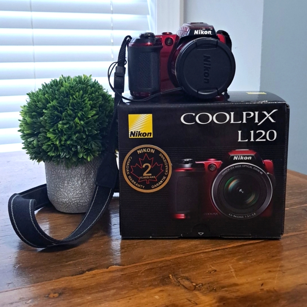 Nikon Coolpix L120 Camera with HD Video